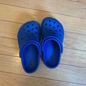 Crocs water shoes clogs C8